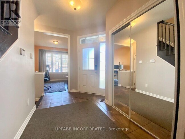 66 Escallonia Ct in Ottawa, ON - Building Photo - Building Photo