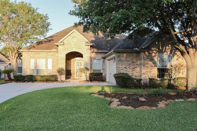 18611 Peralta Hill Ln in Tomball, TX - Foto de edificio - Building Photo