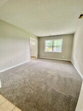 208 Brentcreek Cir in Jacksonville, NC - Building Photo - Building Photo