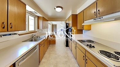 8 N 59th Ave in Yakima, WA - Building Photo - Building Photo