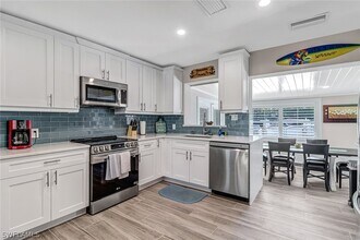 3470 Lakeview Dr in Naples, FL - Building Photo - Building Photo