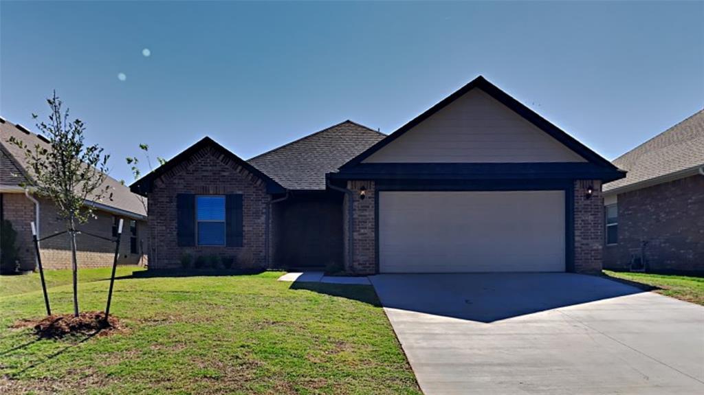 9008 Northwest 142nd Street in Yukon, OK - Building Photo