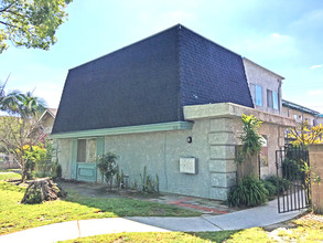 1010 E Broadway in Anaheim, CA - Building Photo - Other