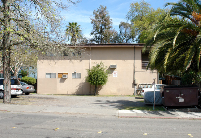 500 Piper St in Healdsburg, CA - Building Photo - Building Photo