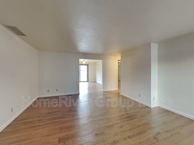 7380 W Snohomish St in Boise, ID - Building Photo - Building Photo