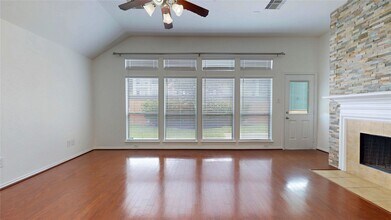 2001 Balsam Lake Ln in Pearland, TX - Building Photo - Building Photo