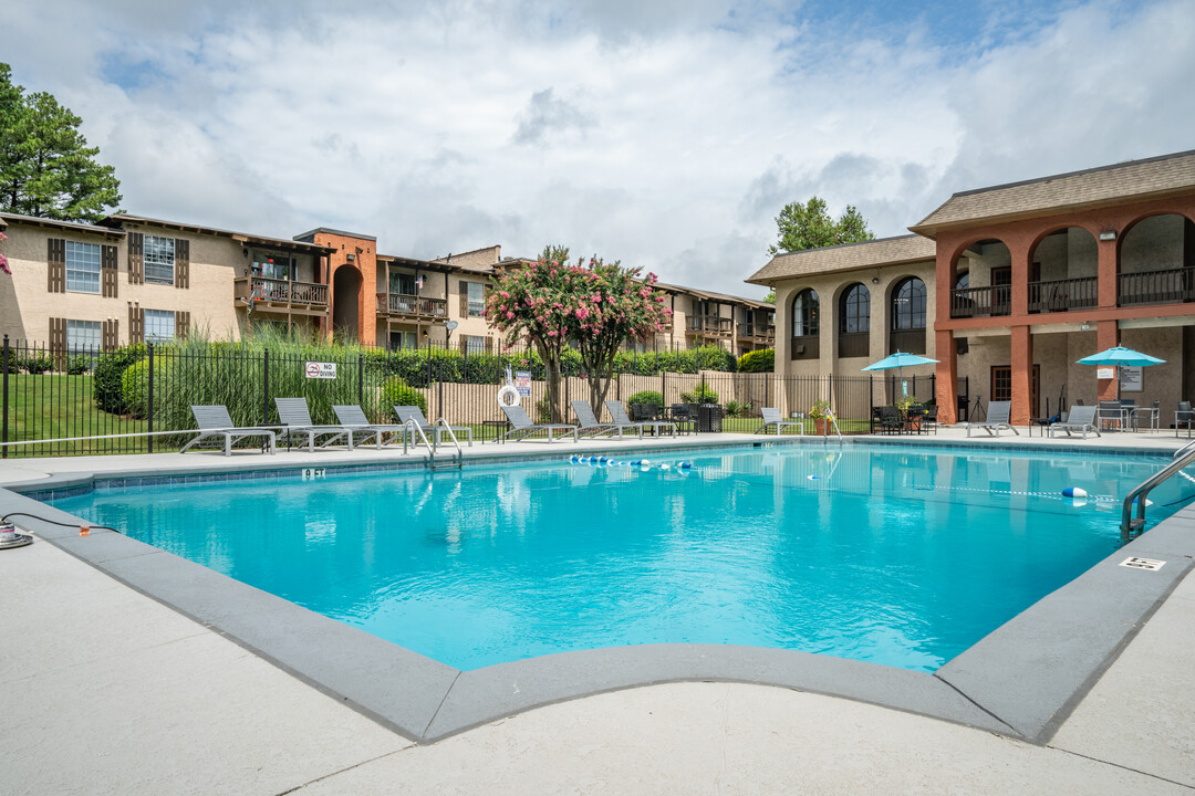 Embarcadero Club Apartments in College Park, GA - Building Photo