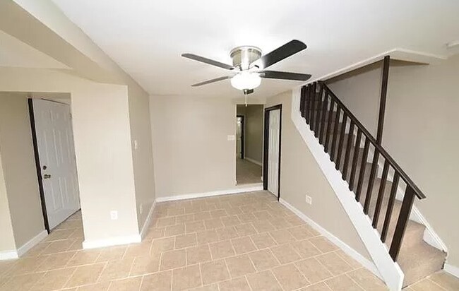 5016 Charles St in Philadelphia, PA - Building Photo - Building Photo