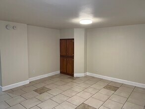 9736 SE 33rd Ave in Milwaukie, OR - Building Photo - Building Photo