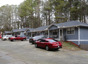 Eagle Ridge Apartments in Canton, GA - Building Photo - Building Photo