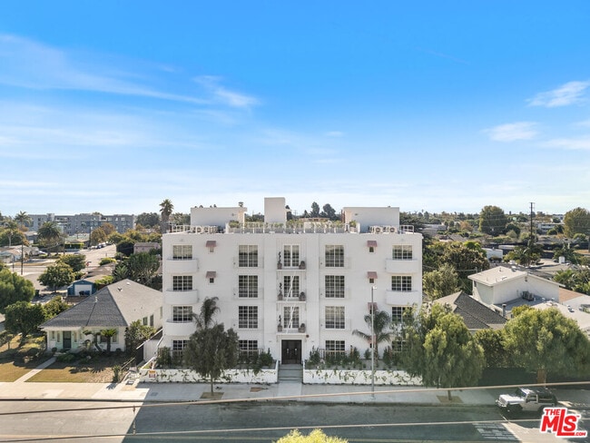 11908 Exposition Blvd in Los Angeles, CA - Building Photo - Building Photo