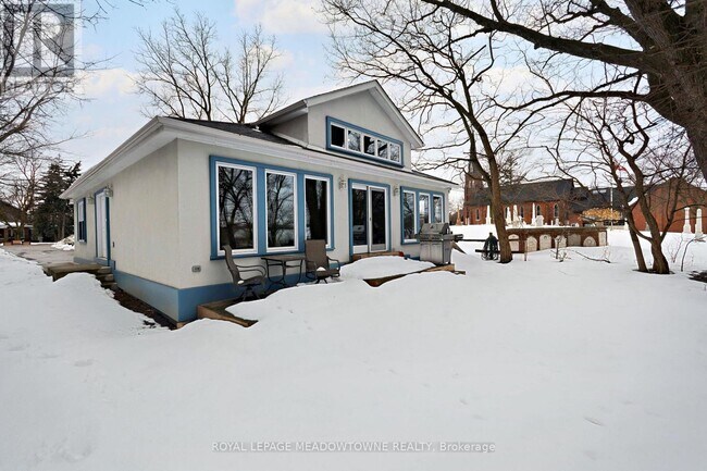 307 Queen St S in Mississauga, ON - Building Photo - Building Photo