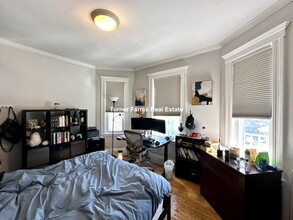 15 Farragut Ave, Unit 3 in Somerville, MA - Foto de edificio - Building Photo