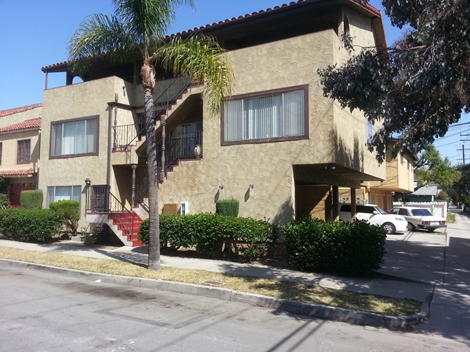 Ninth Street Apartments in Long Beach, CA - Foto de edificio