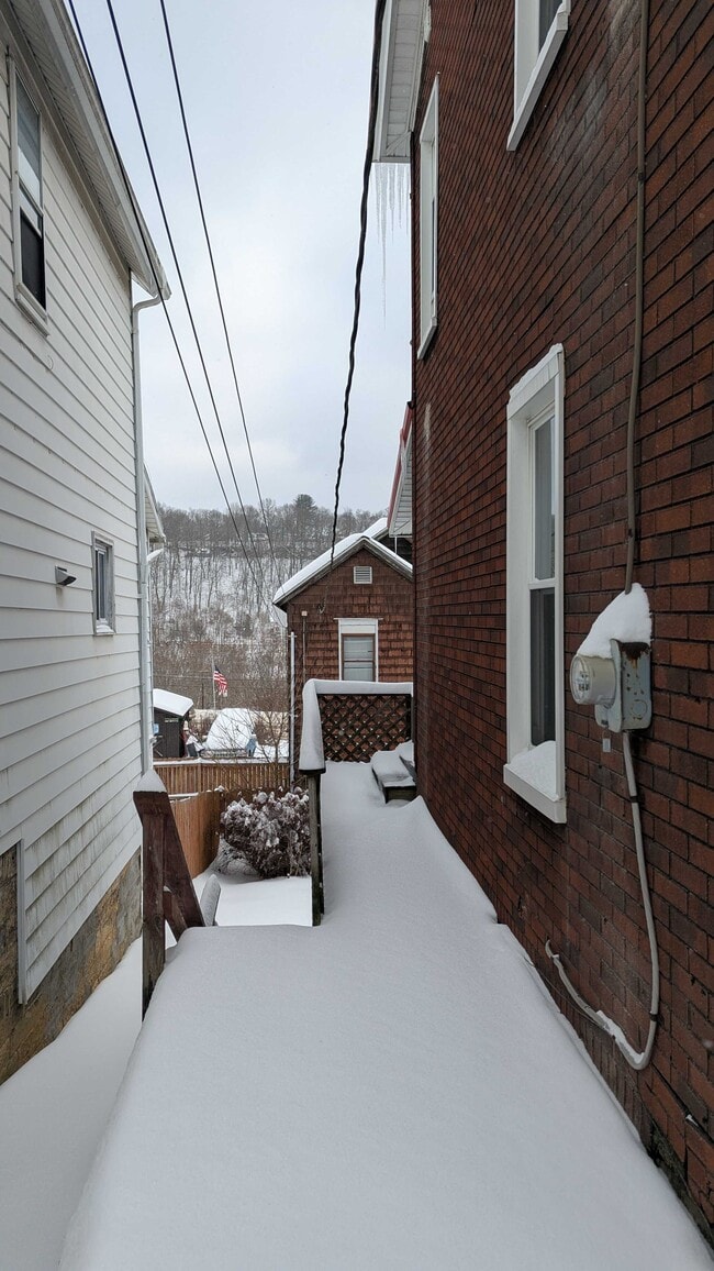 812 E 3rd St in Oil City, PA - Building Photo - Building Photo