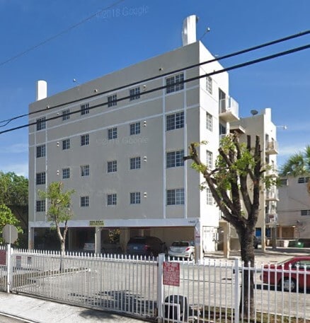 Flagler Apartments in Miami, FL - Building Photo - Building Photo