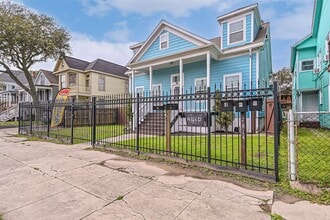 2914 Avenue K in Galveston, TX - Foto de edificio - Building Photo