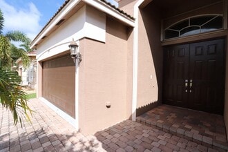 7458 Via Luria in Greenacres, FL - Building Photo - Building Photo