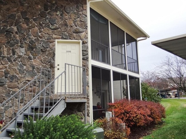 property at 1606 Park De Ville Pl