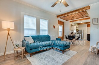 107 W Hart Ave in San Antonio, TX - Building Photo - Building Photo