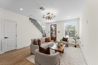 8605 Amadwe St in Houston, TX - Building Photo - Building Photo