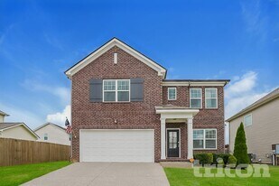 1023 Solomon Ln in Spring Hill, TN - Building Photo