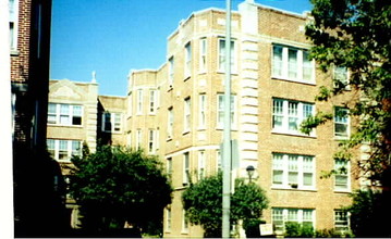 7014-7022 N Sheridan Rd in Chicago, IL - Building Photo - Building Photo