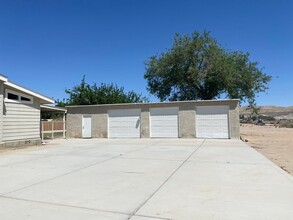 26362 Community Blvd in Barstow, CA - Building Photo - Building Photo