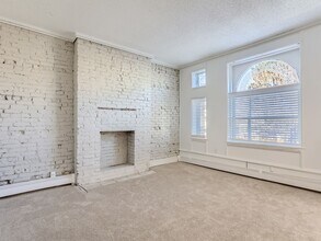 1330 N Downing St in Denver, CO - Foto de edificio - Interior Photo