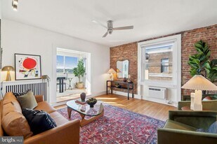 1901 Columbia Rd NW in Washington, DC - Building Photo