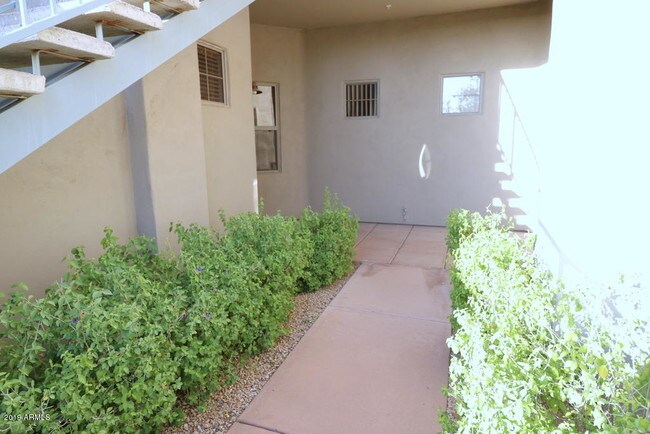 20801 N 90th Pl-Unit -105 in Scottsdale, AZ - Building Photo - Building Photo