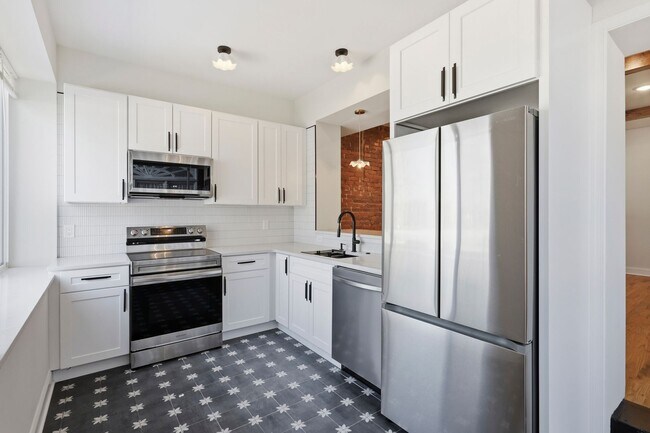 4417 N 9th St in Philadelphia, PA - Building Photo - Building Photo