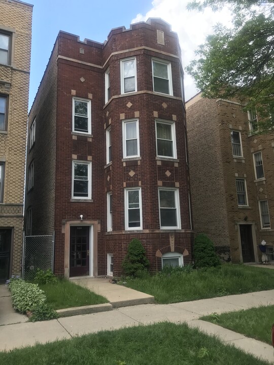 5418 N Artesian Ave in Chicago, IL - Building Photo