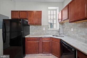 1325 N Franklin St in Philadelphia, PA - Building Photo - Building Photo