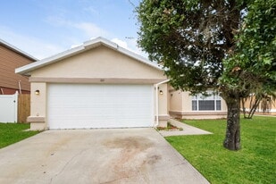 105 Rock Springs Ct in Kissimmee, FL - Building Photo