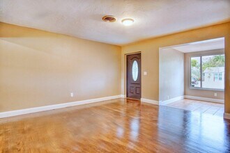 1021 S M St in Lake Worth Beach, FL - Building Photo - Building Photo