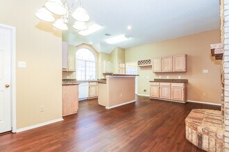 713 Claire View Dr in Desoto, TX - Building Photo - Building Photo