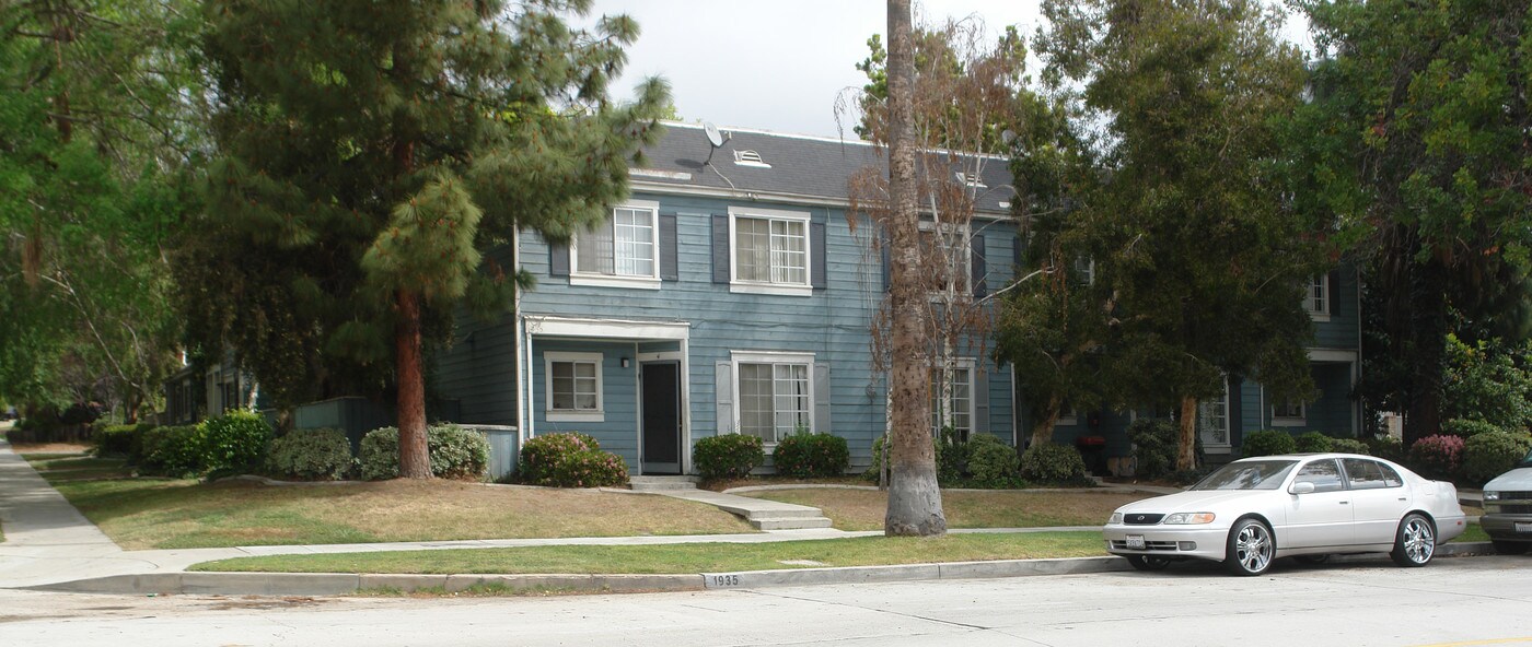 1933-1955 Villa St in Pasadena, CA - Building Photo