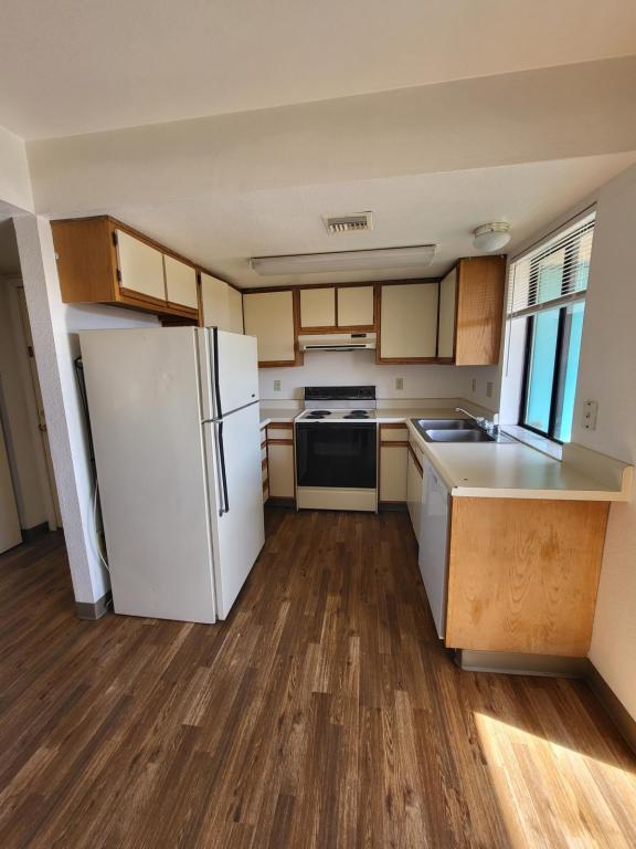 property at 1004 Beverly Ave