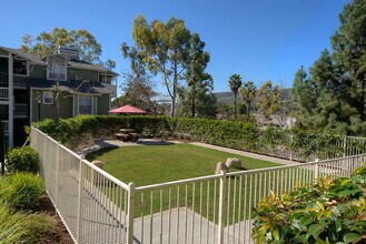 Carmel Landing in San Diego, CA - Foto de edificio - Building Photo
