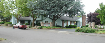 Village Gateway Apartments in Portland, OR - Building Photo - Building Photo