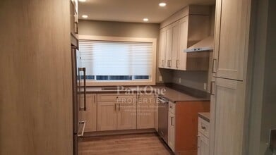 2273 Whyte Park Ave in Walnut Creek, CA - Building Photo - Building Photo