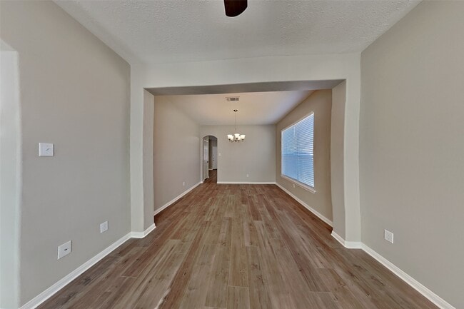 property at 3202 Stoneydale Ln