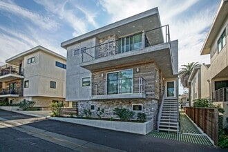 610 Boundary Pl in Hermosa Beach, CA - Building Photo - Building Photo