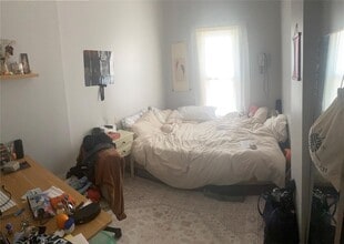 75 Woodbine St in Brooklyn, NY - Building Photo - Building Photo