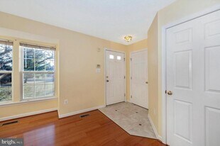 6801 Fallard Place in Frederick, MD - Building Photo