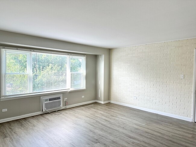 9709 W Lorraine Dr in Countryside, IL - Building Photo - Building Photo