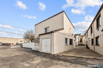 84 Taylor Ave in Norwalk, CT - Building Photo - Building Photo