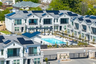 Veneto Park in Clovis, CA - Foto de edificio - Building Photo
