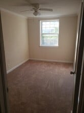 127 Granby Park Dr, Unit #1 in Norfolk, VA - Building Photo - Building Photo